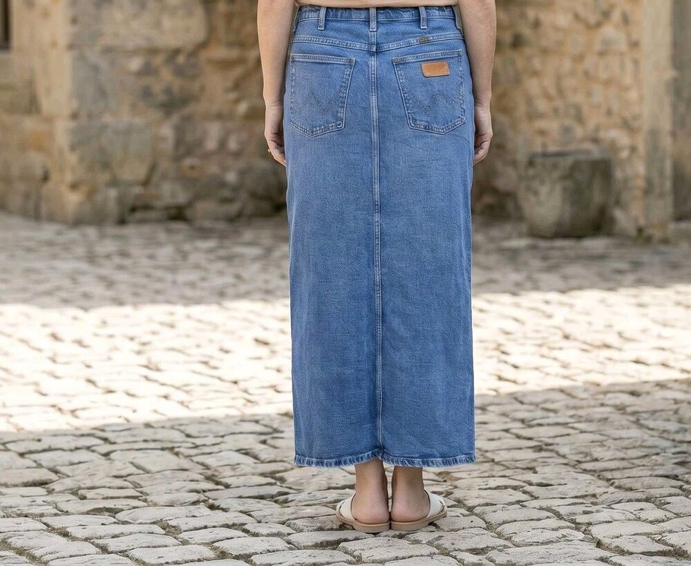 Wrangler Long Denim Skirt Size M Blue 5 Pocket Front Slit Western